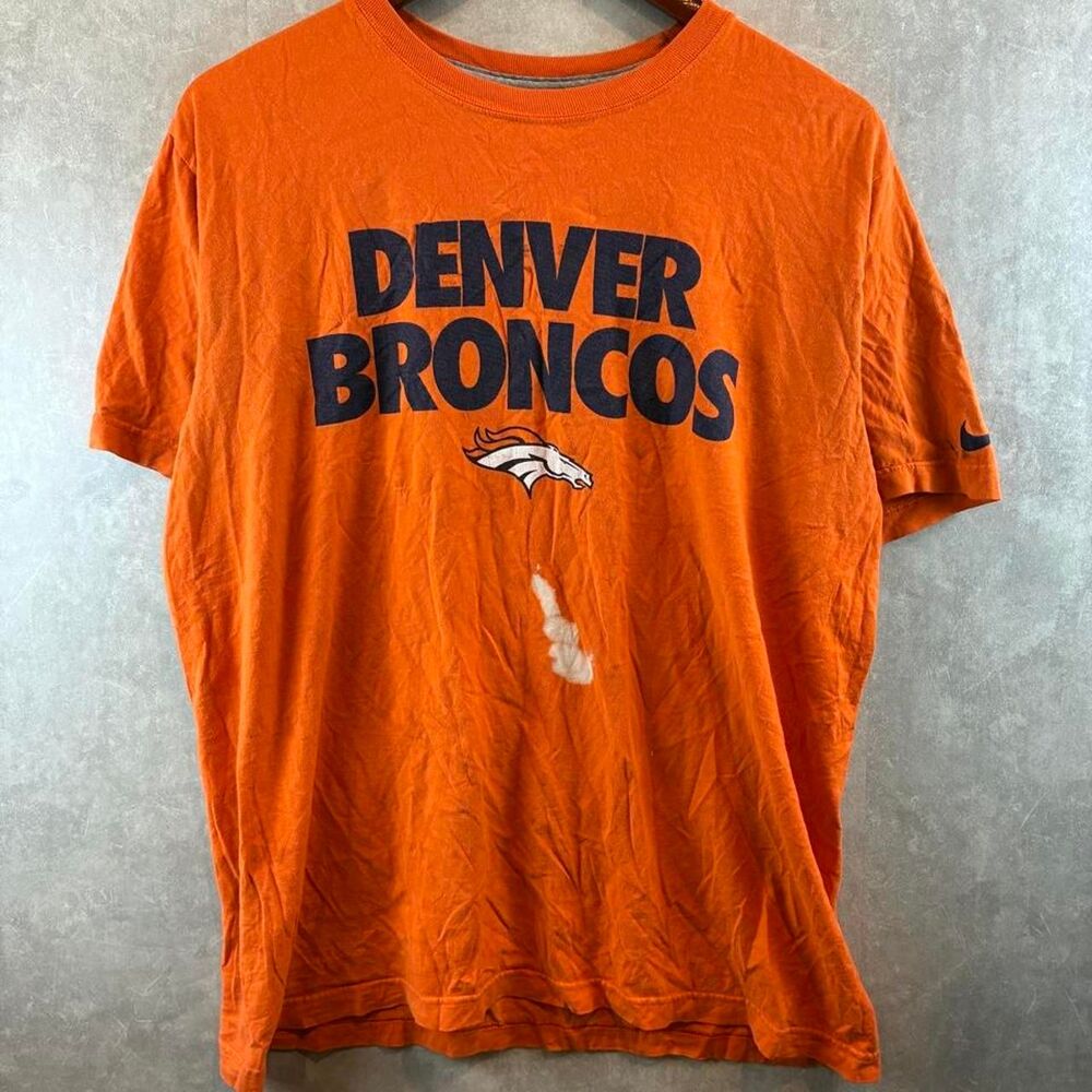 Nike Men's Orange T-shirt
